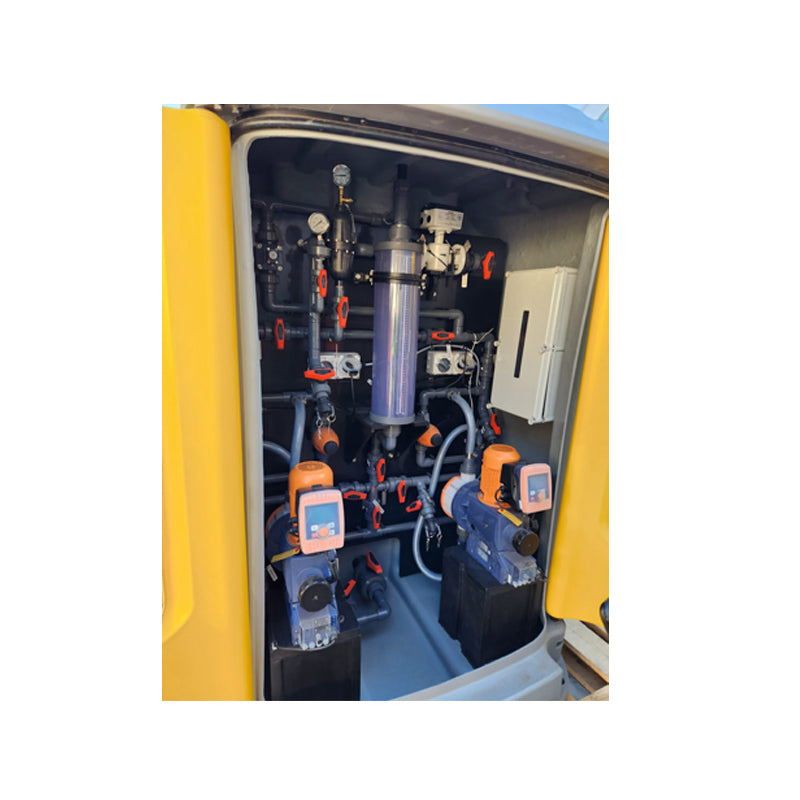 Enclosed IBC Bund LH Config ENIBCB-V2-LH | Polymaster